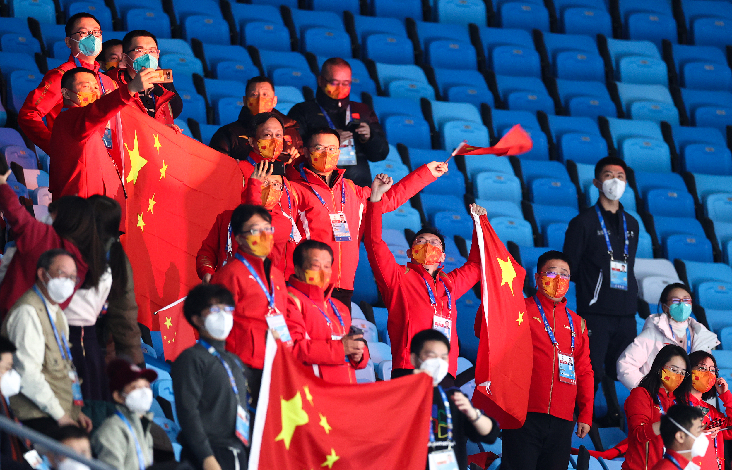 Doinb重返赛场，爆冷首场状态出色，法国队观众沸腾！的简单介绍乐鱼体育娱乐